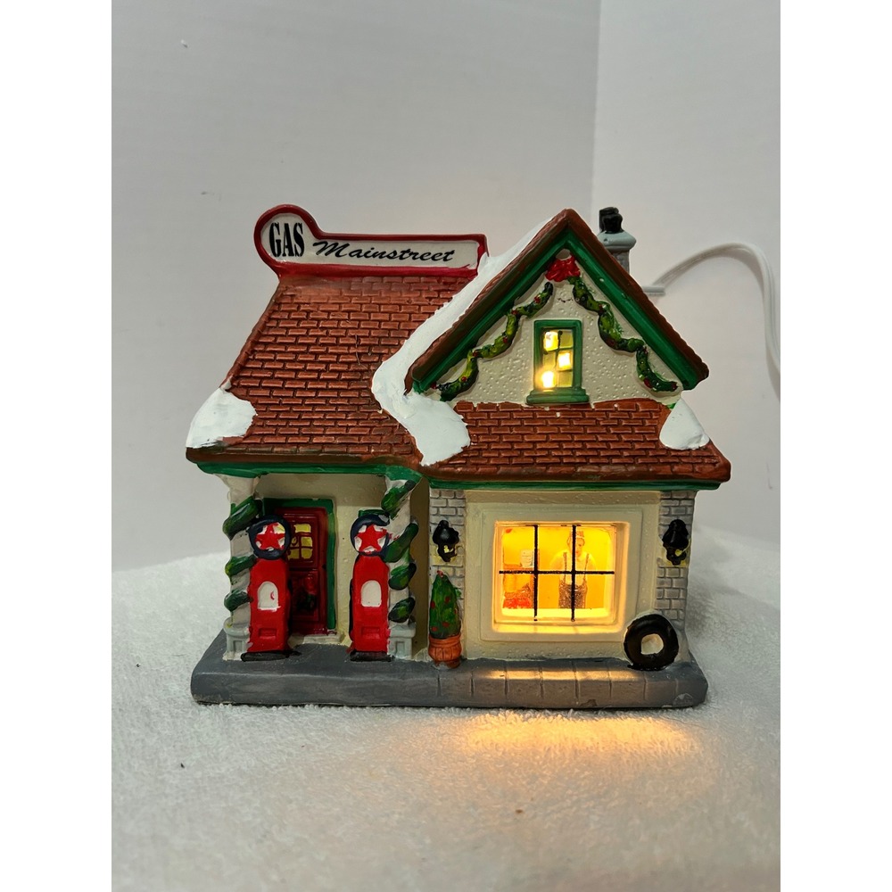 Victorian Traditions Gas Station Mainstreet Illuminated Porcelain‎ Village House